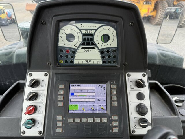 BOMAG BW 174 AP-4 AM Walze 12 Ton *Vibrator *Streuer - 롤러 : 사진 3 BOMAG BW 174 AP-4 AM Walze 12 Ton *Vibrator *Streuer - 롤러 : 사진 3