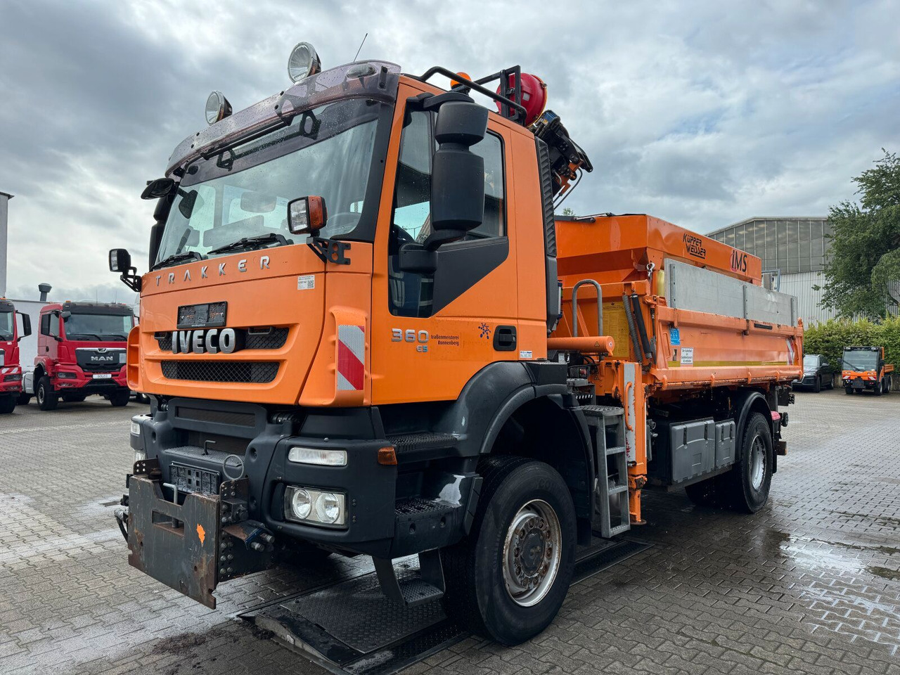 Iveco TRAKKER Kipper Kran TEREX 85.2 Winterdienst - 덤프트럭, 크레인 트럭 : 사진 2 Iveco TRAKKER Kipper Kran TEREX 85.2 Winterdienst - 덤프트럭, 크레인 트럭 : 사진 2