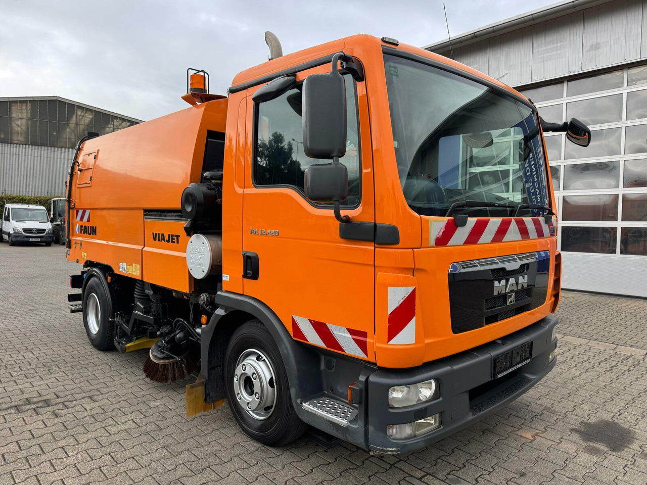 MAN 12.220 4x2 BL Kehrmaschine Viajet 5RHS - 거리 청소 차량 : 사진 1 MAN 12.220 4x2 BL Kehrmaschine Viajet 5RHS - 거리 청소 차량 : 사진 1