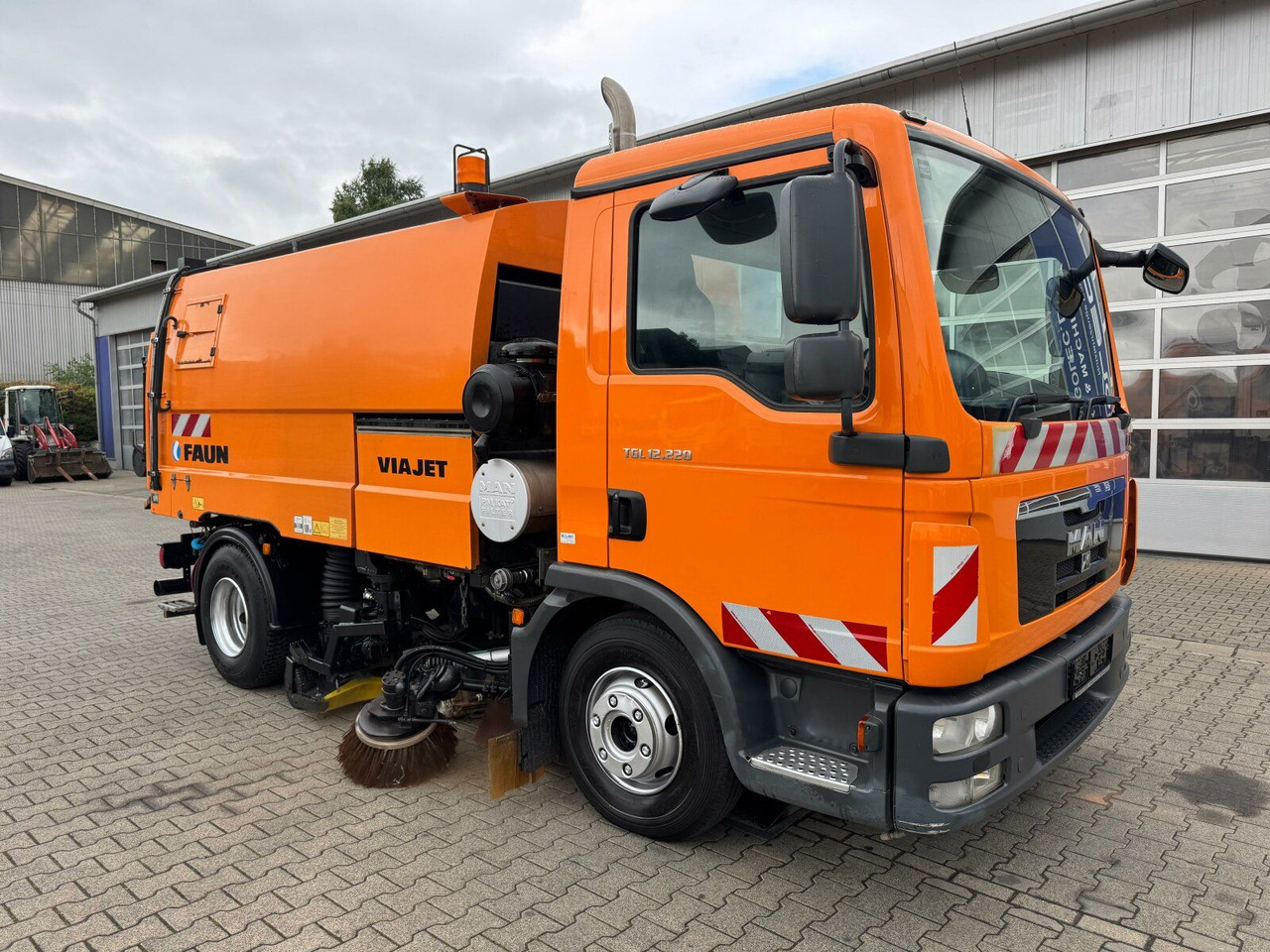 MAN 12.220 4x2 BL Kehrmaschine Viajet 5RHS - 거리 청소 차량 : 사진 2 MAN 12.220 4x2 BL Kehrmaschine Viajet 5RHS - 거리 청소 차량 : 사진 2