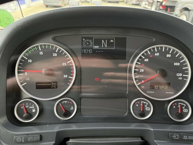 MAN TGA 18.360 4x2 HD-Kanalreiniger ASSMANN 6500 L - 진공 흡입 트럭 : 사진 2 MAN TGA 18.360 4x2 HD-Kanalreiniger ASSMANN 6500 L - 진공 흡입 트럭 : 사진 2