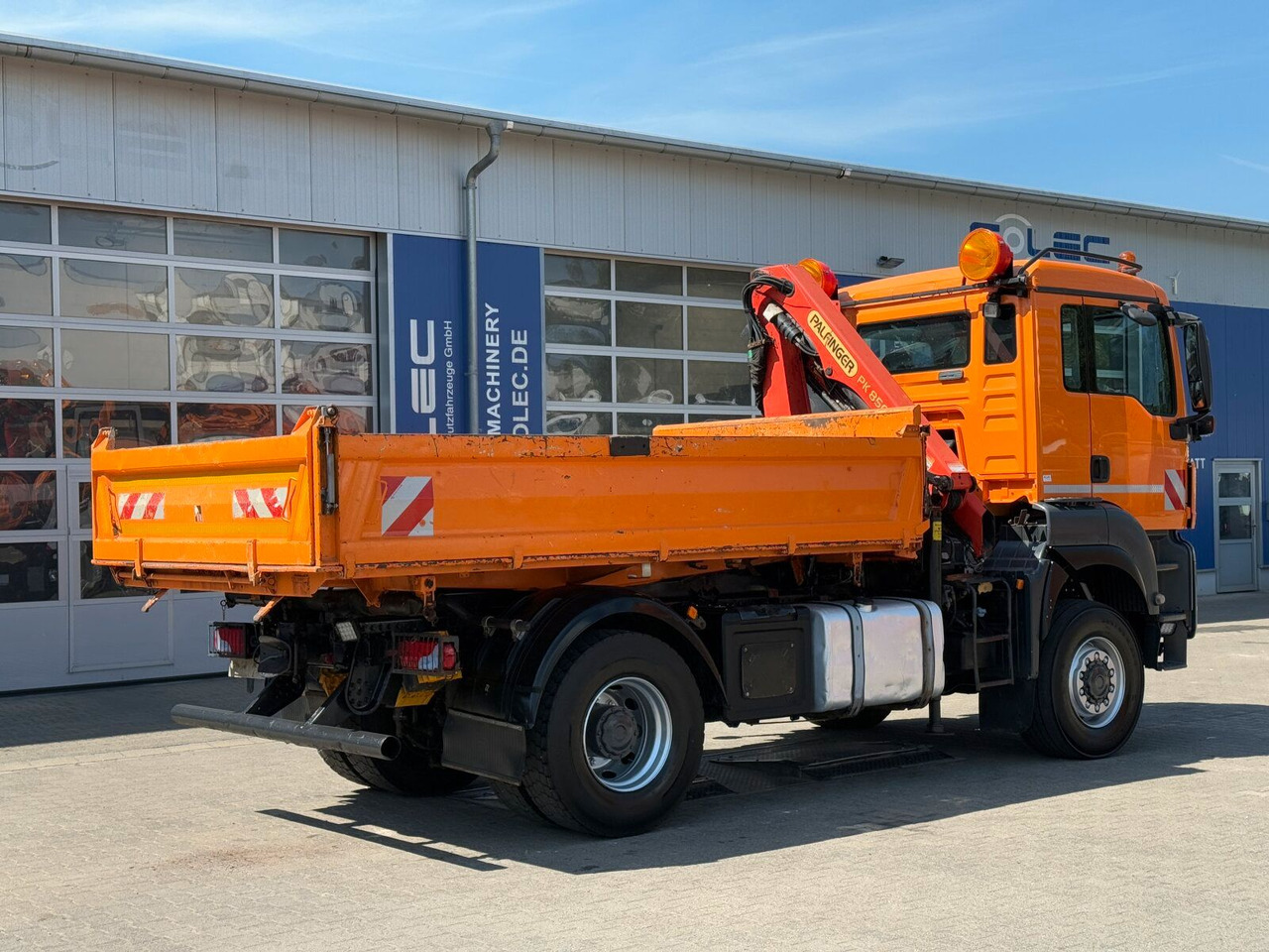 MAN TGA 18.360 4x4 Kipper Kran PALFINGER Winterd. - 크레인 트럭 : 사진 3 MAN TGA 18.360 4x4 Kipper Kran PALFINGER Winterd. - 크레인 트럭 : 사진 3