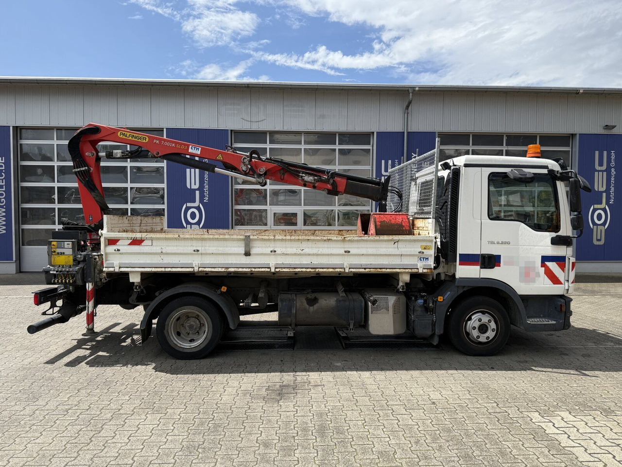 MAN TGL 8.220 4x2 Kipper Kran Palfinger 7.001-K A - 덤프 밴 : 사진 3 MAN TGL 8.220 4x2 Kipper Kran Palfinger 7.001-K A - 덤프 밴 : 사진 3