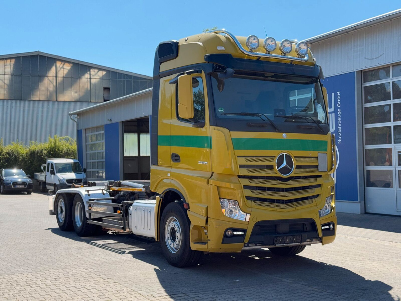 Mercedes-Benz ACTROS 2558 6x2 Abrollkipper *Lenkachse Retarder - 후크 리프트 트럭 : 사진 1 Mercedes-Benz ACTROS 2558 6x2 Abrollkipper *Lenkachse Retarder - 후크 리프트 트럭 : 사진 1