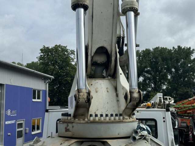 Mercedes-Benz ACTROS 3240 8x4 Betonpumpe PUTZMEISTER BSF 42 M - 콘크리트 펌프 트럭 : 사진 2 Mercedes-Benz ACTROS 3240 8x4 Betonpumpe PUTZMEISTER BSF 42 M - 콘크리트 펌프 트럭 : 사진 2