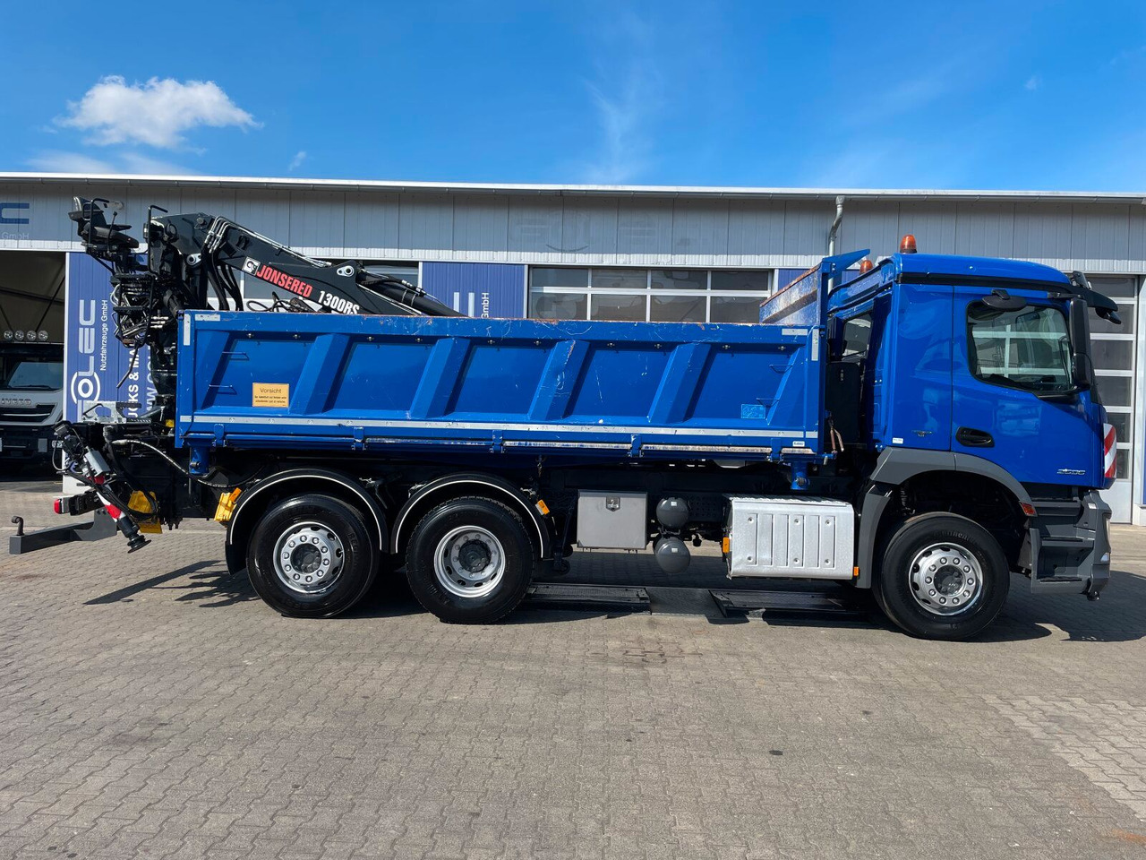 Mercedes-Benz AROCS 2536 6x2*4 Kipper Kran HIAB - 크레인 트럭 : 사진 2 Mercedes-Benz AROCS 2536 6x2*4 Kipper Kran HIAB - 크레인 트럭 : 사진 2