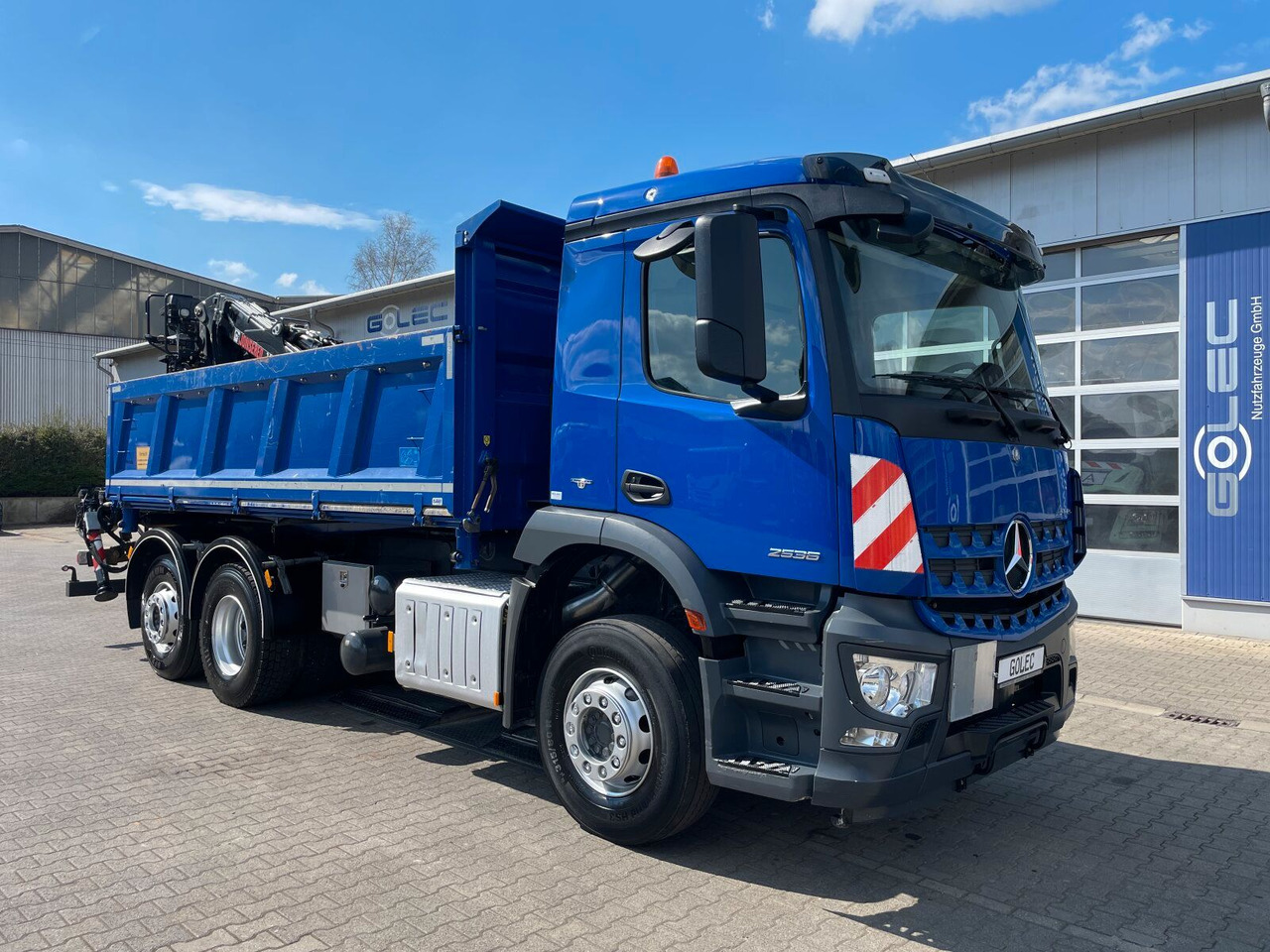 Mercedes-Benz AROCS 2536 6x2*4 Kipper Kran HIAB - 크레인 트럭 : 사진 1 Mercedes-Benz AROCS 2536 6x2*4 Kipper Kran HIAB - 크레인 트럭 : 사진 1