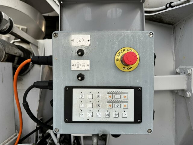 Mercedes-Benz AROCS 3243 8x4 Euro 6 Pumi Putzmeister TMM 24-3 - 콘크리트 믹서 펌프 트럭 : 사진 3 Mercedes-Benz AROCS 3243 8x4 Euro 6 Pumi Putzmeister TMM 24-3 - 콘크리트 믹서 펌프 트럭 : 사진 3