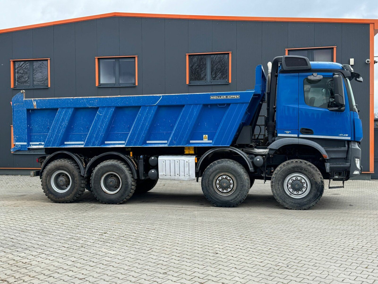 Mercedes-Benz AROCS 4145 8x8 EURO6 Muldenkipper TOP! - 덤프트럭 : 사진 4 Mercedes-Benz AROCS 4145 8x8 EURO6 Muldenkipper TOP! - 덤프트럭 : 사진 4