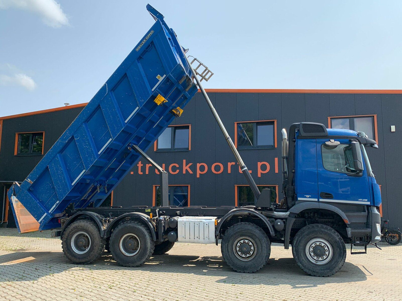 Mercedes-Benz AROCS 4145 8x8 EURO6 Muldenkipper TOP! - 덤프트럭 : 사진 4 Mercedes-Benz AROCS 4145 8x8 EURO6 Muldenkipper TOP! - 덤프트럭 : 사진 4