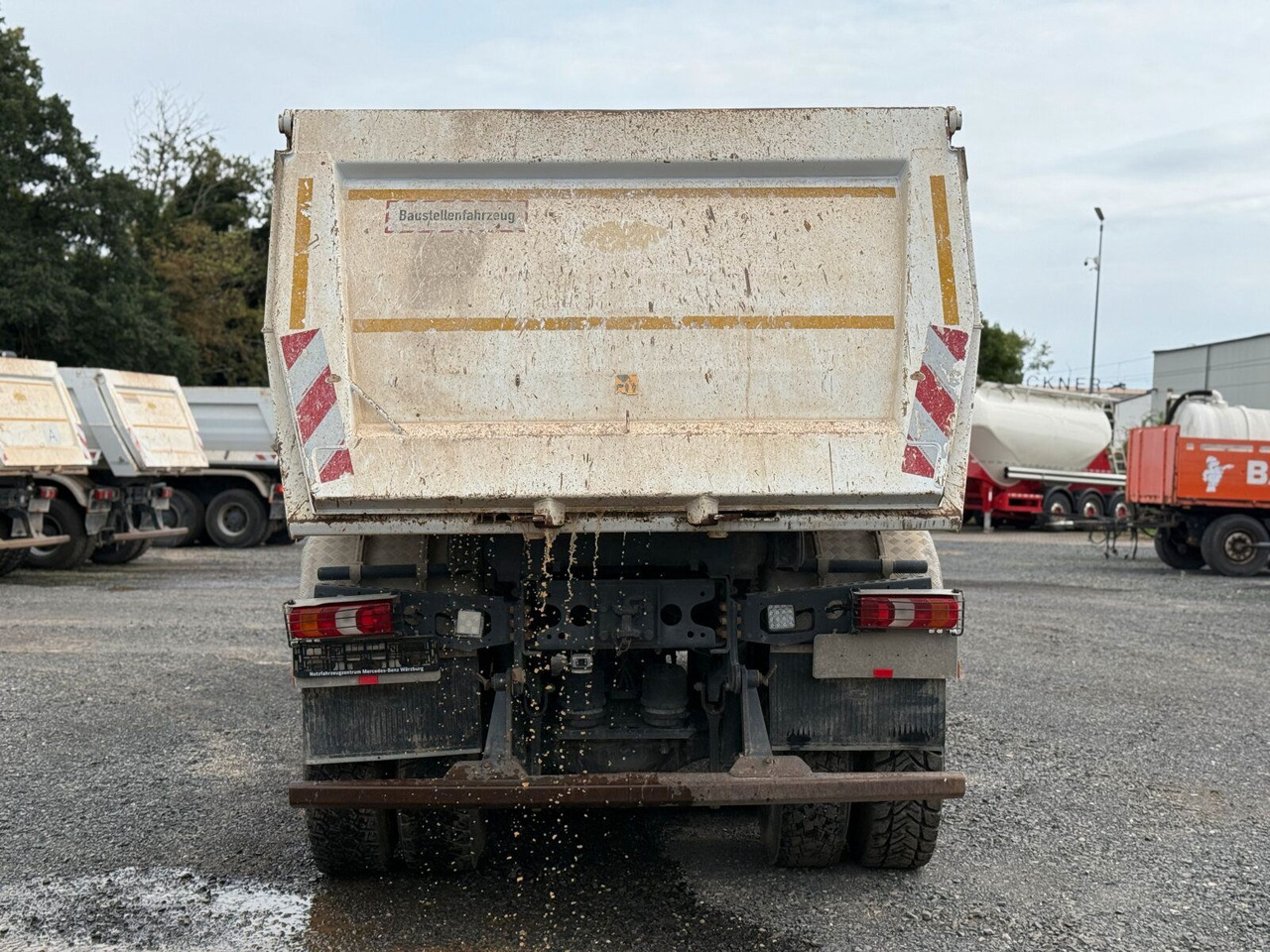 Mercedes-Benz AROCS 4145 8x8 Meiller Muldenkipper - 스킵 로더 트럭 : 사진 5 Mercedes-Benz AROCS 4145 8x8 Meiller Muldenkipper - 스킵 로더 트럭 : 사진 5