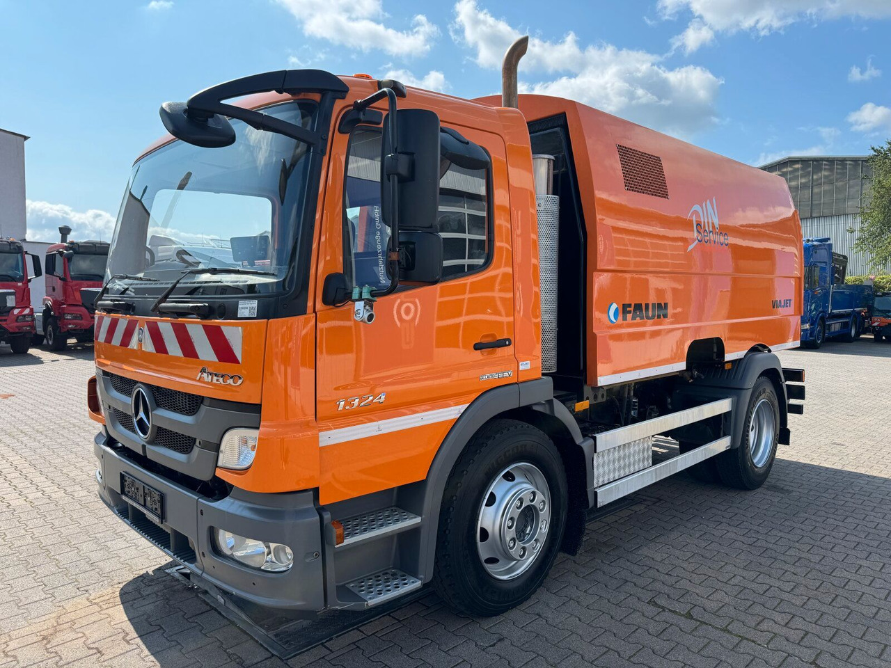 Mercedes-Benz ATEGO 1324 4x2 Kehrmaschine FAUN Viajet 6R/H - 거리 청소 차량 : 사진 2 Mercedes-Benz ATEGO 1324 4x2 Kehrmaschine FAUN Viajet 6R/H - 거리 청소 차량 : 사진 2
