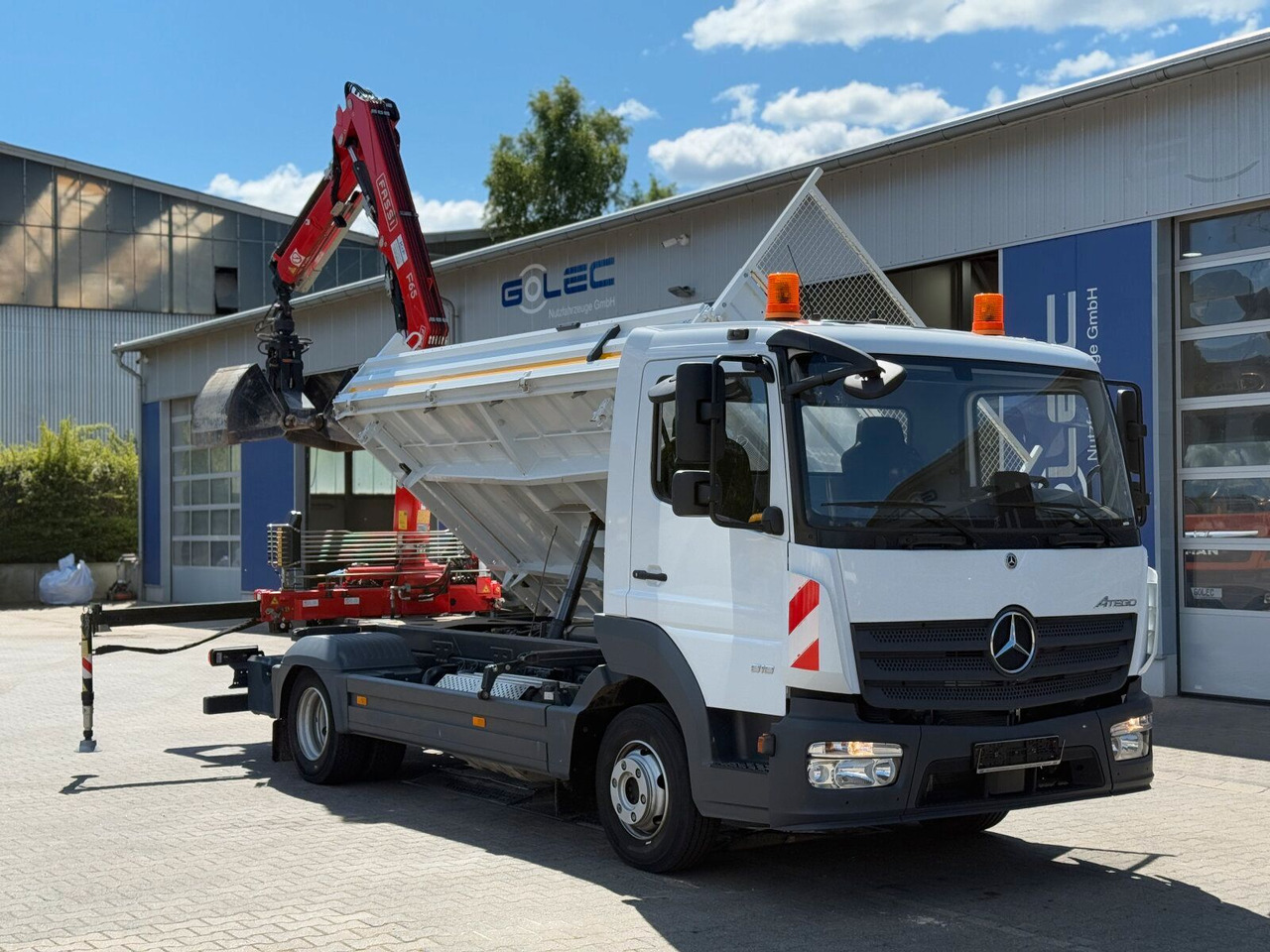 Mercedes-Benz ATEGO 818 4x2 Euro 6 Kipper Kran FASSI F65B.0.22 - 크레인 트럭 : 사진 2 Mercedes-Benz ATEGO 818 4x2 Euro 6 Kipper Kran FASSI F65B.0.22 - 크레인 트럭 : 사진 2