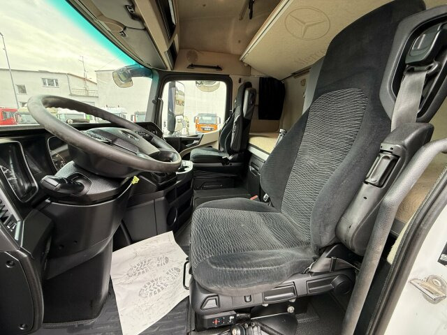 Mercedes-Benz Actros 1845 LS Sattelzugmaschine 4x2 - 트랙터 유닛 : 사진 5 Mercedes-Benz Actros 1845 LS Sattelzugmaschine 4x2 - 트랙터 유닛 : 사진 5