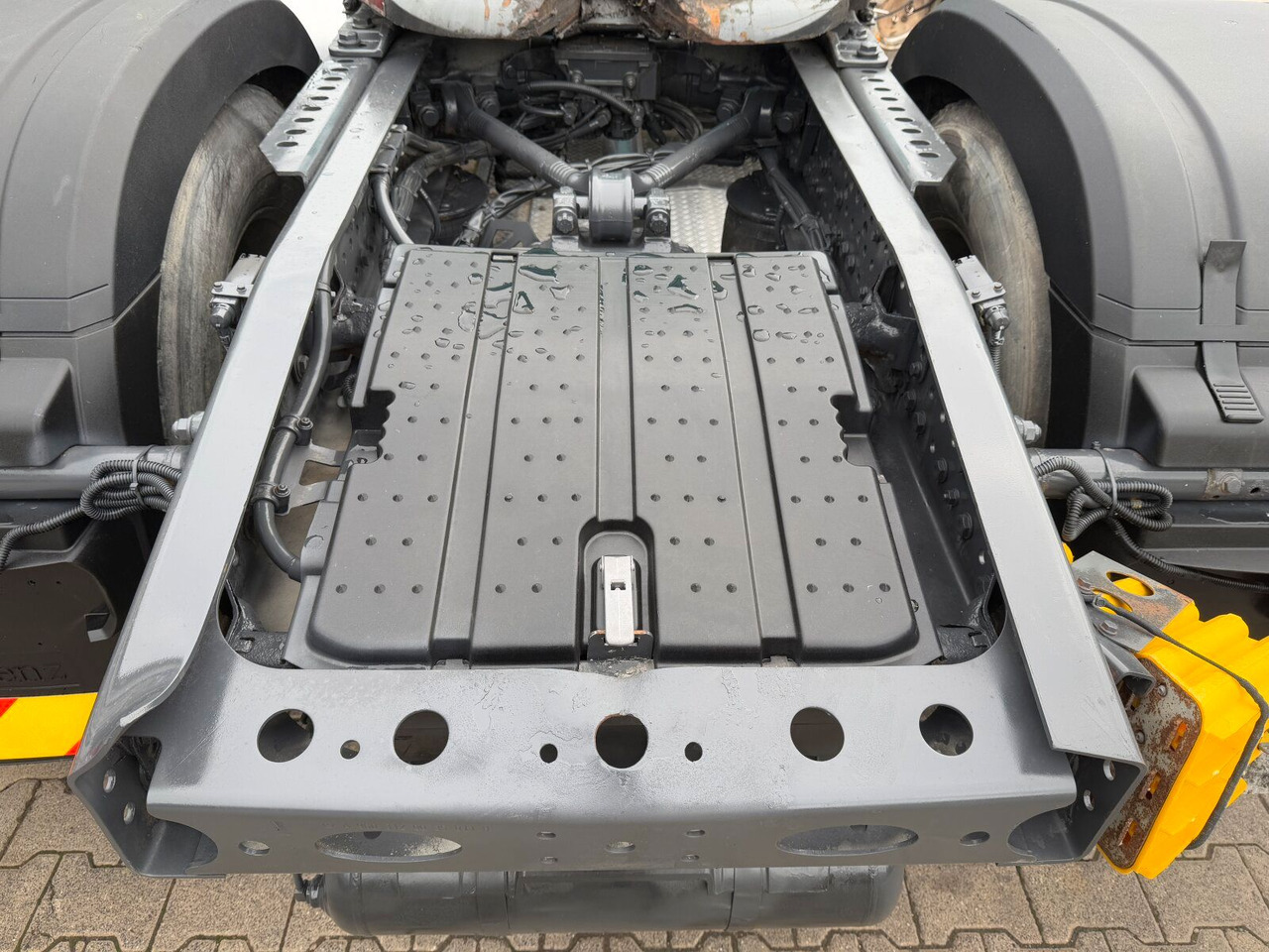 트랙터 유닛 Mercedes-Benz Antos 2136 4x2 SZM Superlight : 사진 16