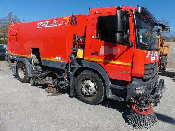 Mercedes-Benz Atego 1324 4x2 Kehrmaschine BROCK HD Anlage - 거리 청소 차량 : 사진 3 Mercedes-Benz Atego 1324 4x2 Kehrmaschine BROCK HD Anlage - 거리 청소 차량 : 사진 3
