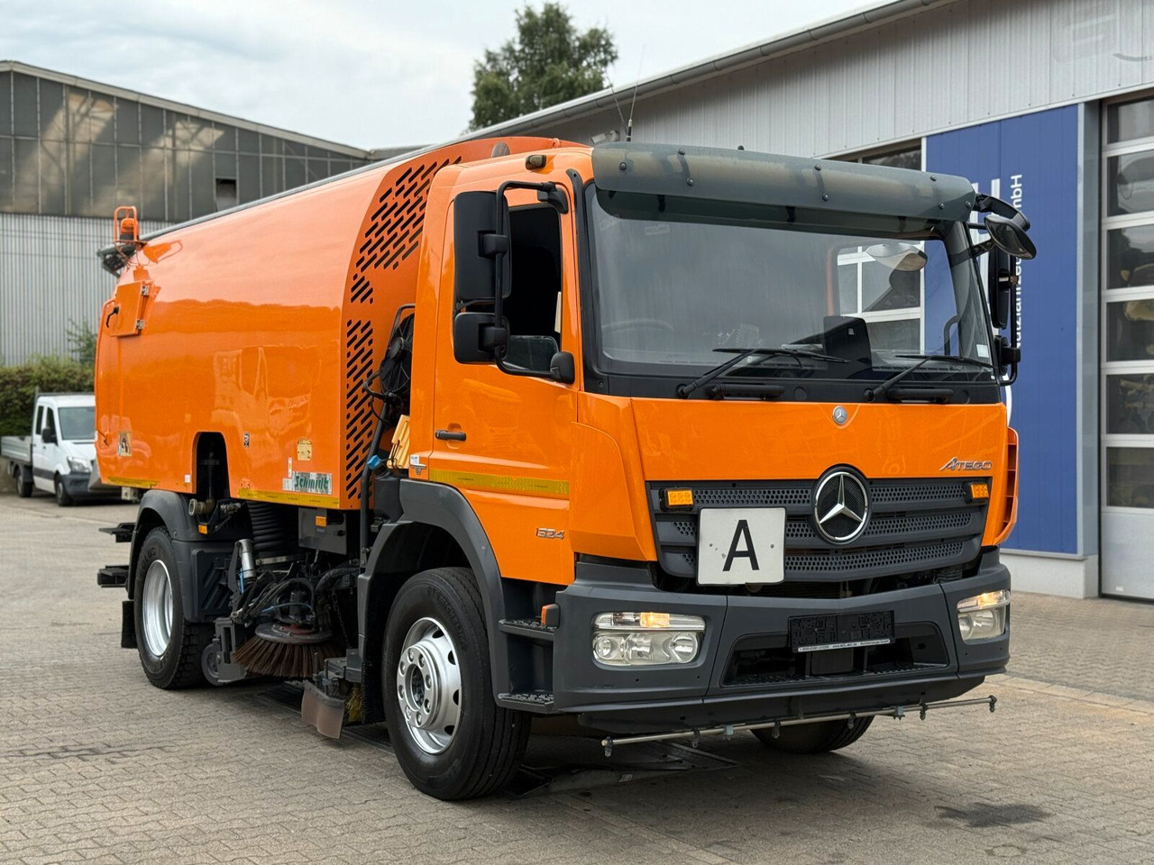 Mercedes-Benz Atego 1324 4x2 Kehrmaschine Schmidt SKF S7B 7 m³ - 거리 청소 차량 : 사진 1 Mercedes-Benz Atego 1324 4x2 Kehrmaschine Schmidt SKF S7B 7 m³ - 거리 청소 차량 : 사진 1