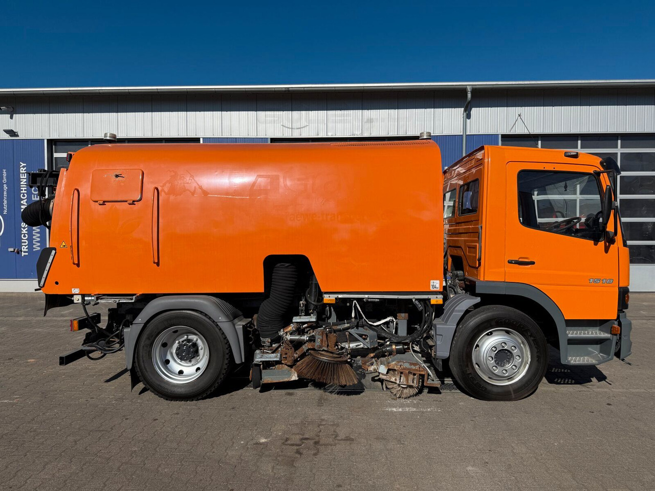 Mercedes-Benz Atego 1518 4x2 Kehrmaschine Bucher 500 - 거리 청소 차량 : 사진 2 Mercedes-Benz Atego 1518 4x2 Kehrmaschine Bucher 500 - 거리 청소 차량 : 사진 2