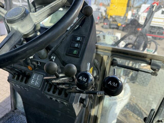 New Holland F106.6A alrrad 6x6 Grader 12 Ton - 10.700 Std - 그레이더 : 사진 4 New Holland F106.6A alrrad 6x6 Grader 12 Ton - 10.700 Std - 그레이더 : 사진 4