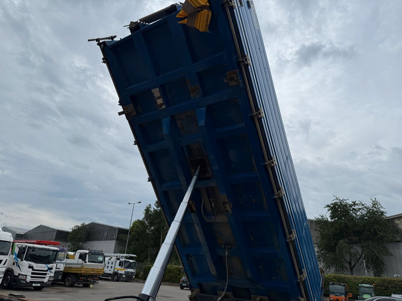 덤프트럭 Scania P 410 8x4 Dreiseitenkipper DAUTEL : 사진 21