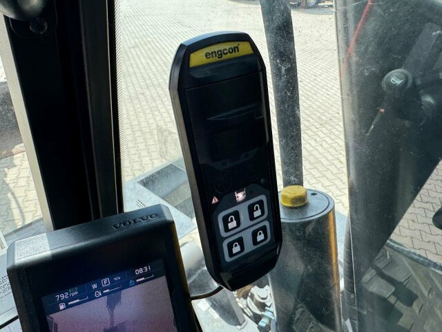 Volvo EWR150E Mobilbagger mit ROTATOR ENCONG EC319 - 휠 굴삭기 : 사진 4 Volvo EWR150E Mobilbagger mit ROTATOR ENCONG EC319 - 휠 굴삭기 : 사진 4