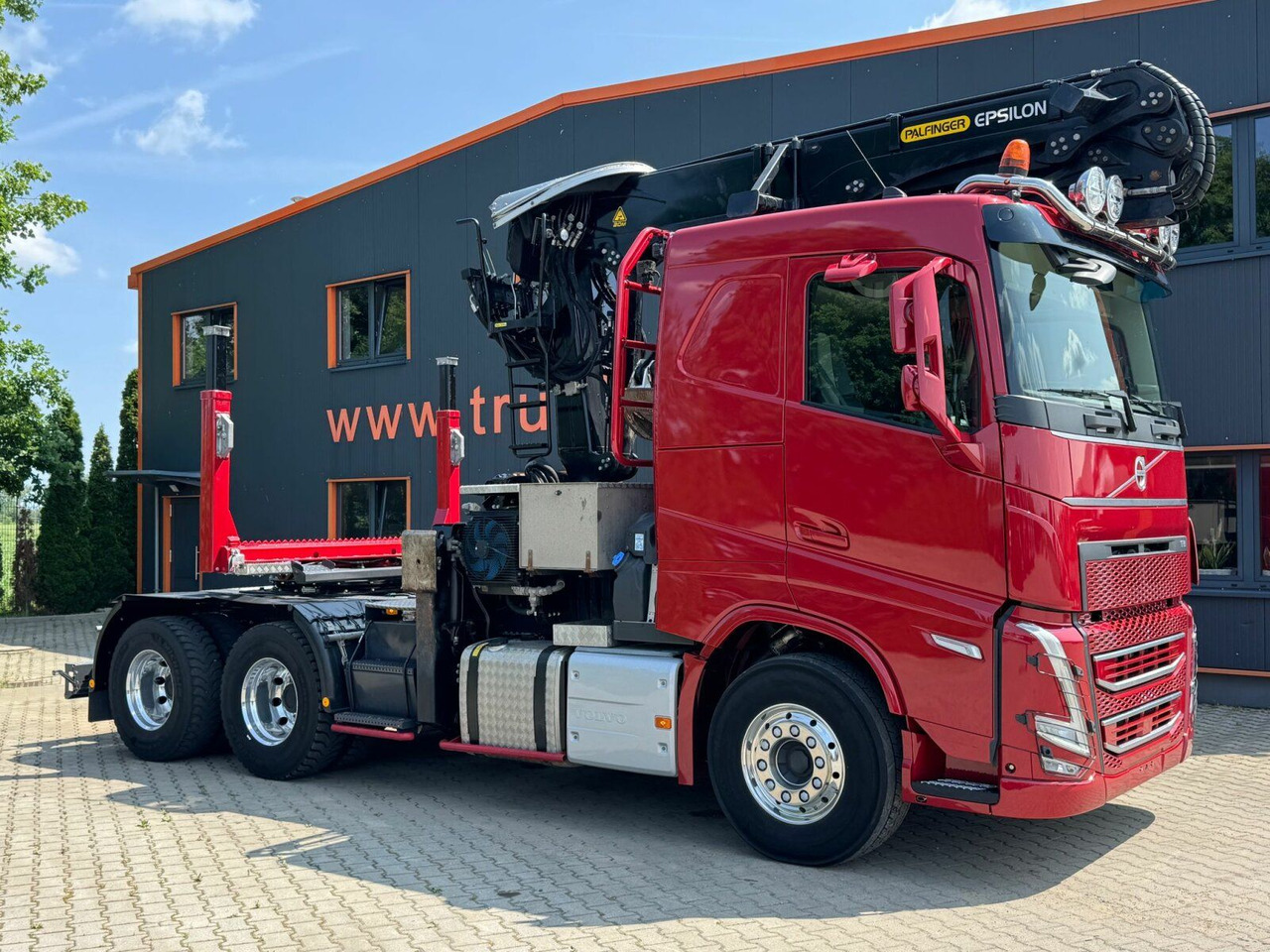 Volvo FH 550 6x4 Holztransporter Lang mit Kran Euro 6E - 목재 트럭, 크레인 트럭 : 사진 2 Volvo FH 550 6x4 Holztransporter Lang mit Kran Euro 6E - 목재 트럭, 크레인 트럭 : 사진 2
