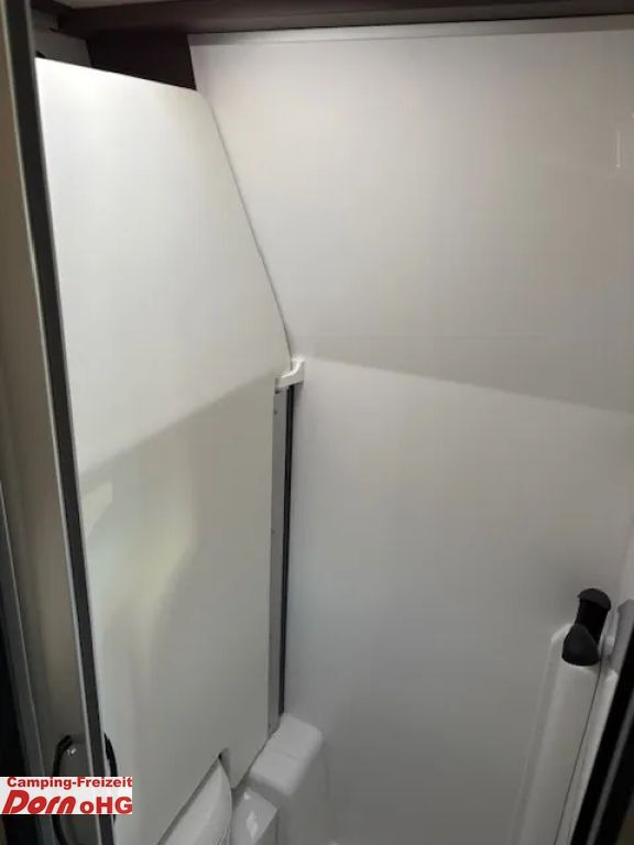 리스  Bürstner B66 600 C Bürstner B66 600 C : 사진 8