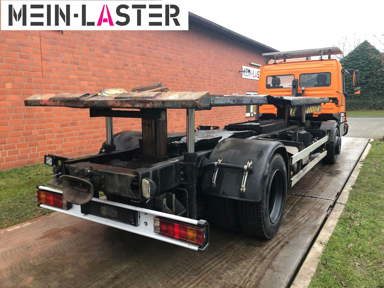 Mercedes-Benz Kamag Wiesel Umsetzter Sattelplatte - 컨테이너 운반 장치/ 스와프 보디 트럭 : 사진 3 Mercedes-Benz Kamag Wiesel Umsetzter Sattelplatte - 컨테이너 운반 장치/ 스와프 보디 트럭 : 사진 3