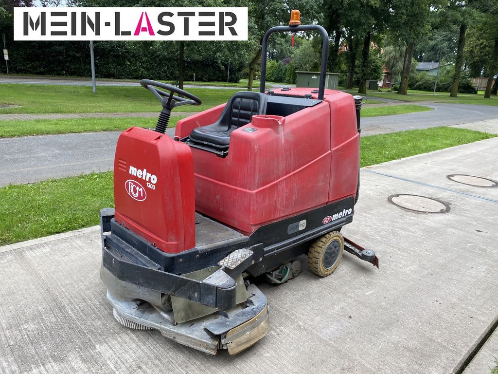 RCM Metro 1303 N Scheuersaugmaschine /3x Teller RCM Metro 1303 N Scheuersaugmaschine /3x Teller - 스크러버 건조기 : 사진 3 RCM Metro 1303 N Scheuersaugmaschine /3x Teller RCM Metro 1303 N Scheuersaugmaschine /3x Teller - 스크러버 건조기 : 사진 3