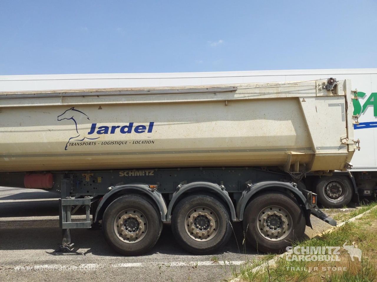 SCHMITZ Tipper Steel half pipe body 26m³ - 덤프 세미 트레일러 : 사진 3 SCHMITZ Tipper Steel half pipe body 26m³ - 덤프 세미 트레일러 : 사진 3