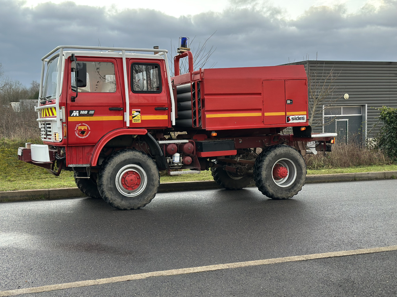 RENAULT M180 - 소방차 : 사진 4 RENAULT M180 - 소방차 : 사진 4