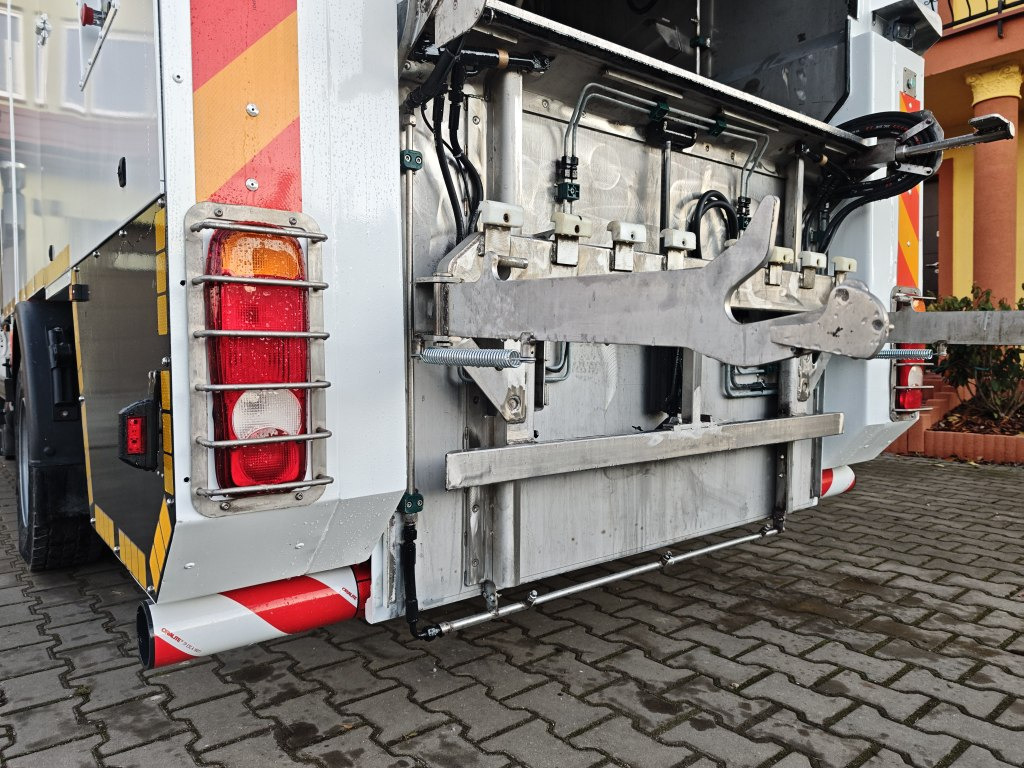 쓰레기차 IVECO Eurocargo + IRIDE BIN WASHER CLEANER RHodέla Containerreiniger : 사진 33 쓰레기차 IVECO Eurocargo + IRIDE BIN WASHER CLEANER RHodέla Containerreiniger : 사진 33