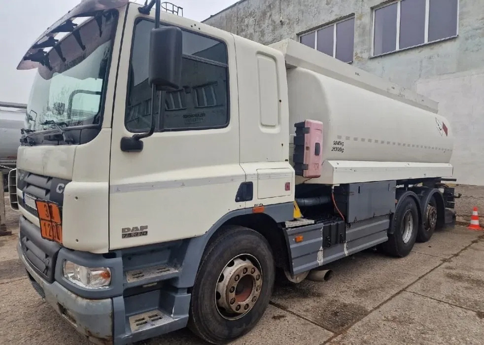 DAF CF75.310 - 유조트럭 : 사진 1 DAF CF75.310 - 유조트럭 : 사진 1