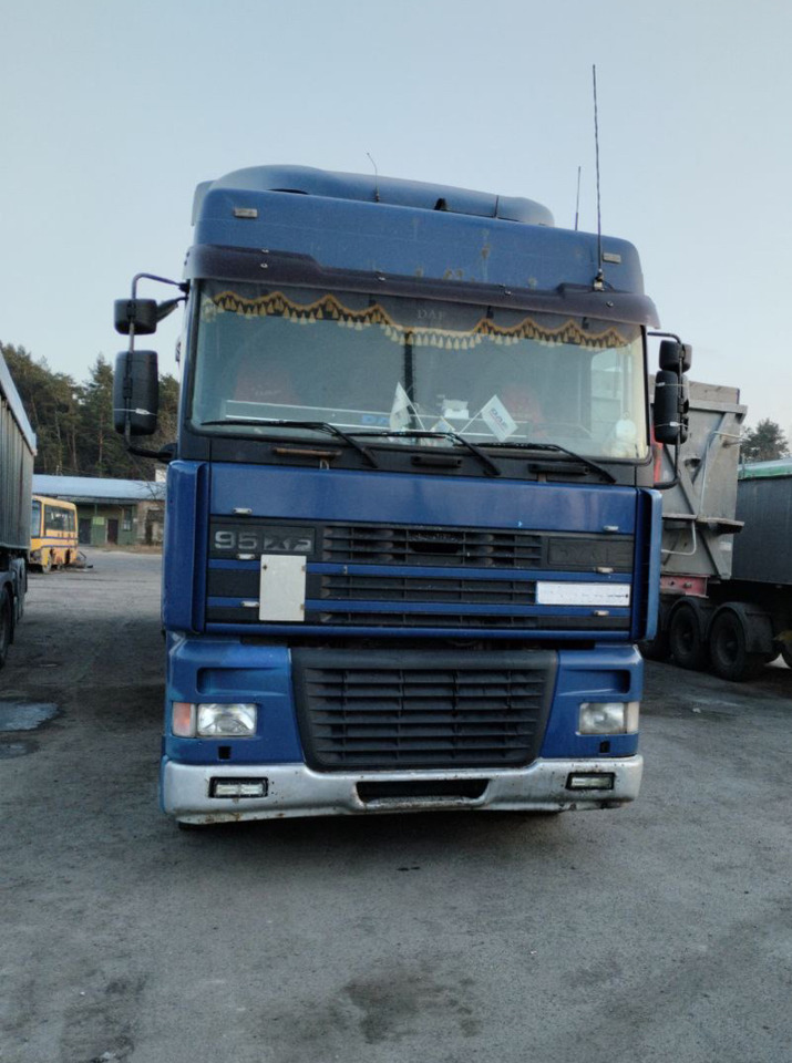 DAF XF 95.380 - 트랙터 유닛 : 사진 2 DAF XF 95.380 - 트랙터 유닛 : 사진 2