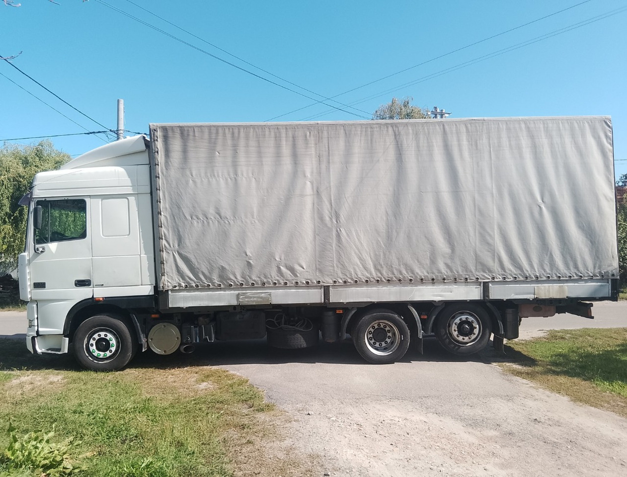 DAF XF95.430 - 커튼사이더 트럭 : 사진 5 DAF XF95.430 - 커튼사이더 트럭 : 사진 5