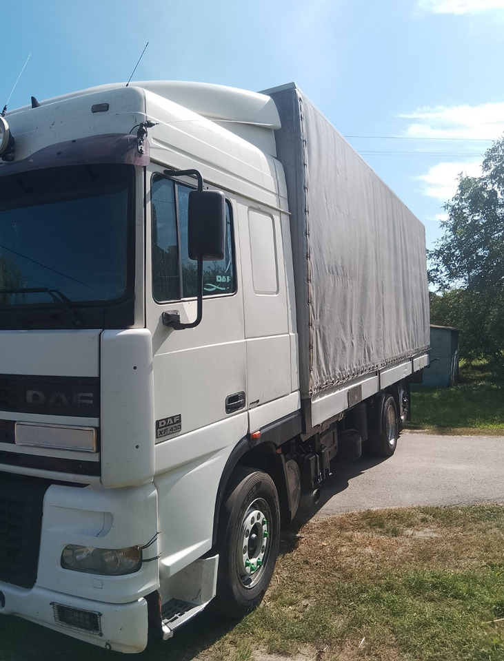 DAF XF95.430 - 커튼사이더 트럭 : 사진 4 DAF XF95.430 - 커튼사이더 트럭 : 사진 4