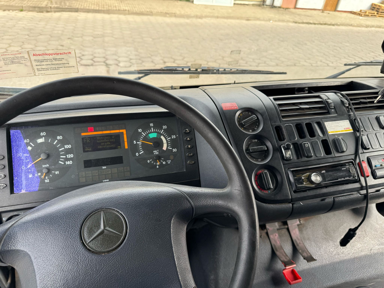 유조트럭 운반 물 연료 MERCEDES-BENZ Atego 1828 : 사진 18