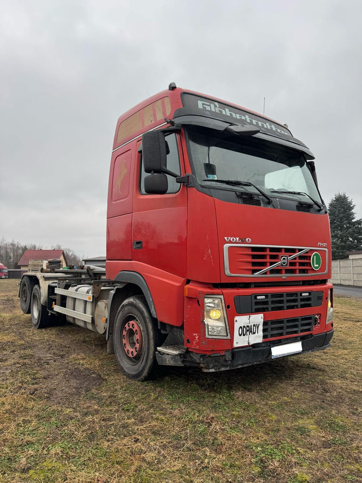 VOLVO FH12.460 - 후크 리프트 트럭 : 사진 1 VOLVO FH12.460 - 후크 리프트 트럭 : 사진 1