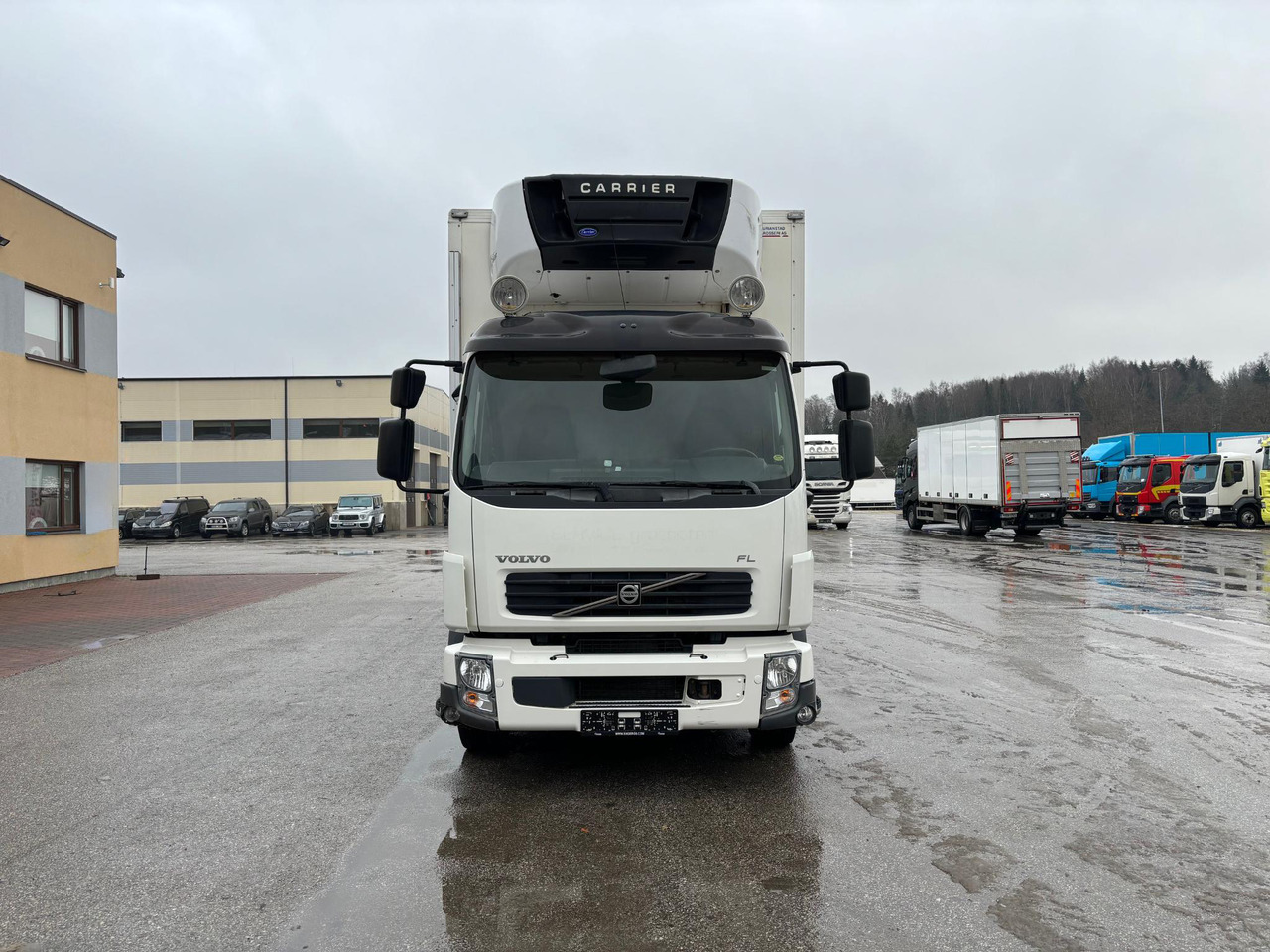 VOLVO FL 240 - 냉동탑차 : 사진 2 VOLVO FL 240 - 냉동탑차 : 사진 2