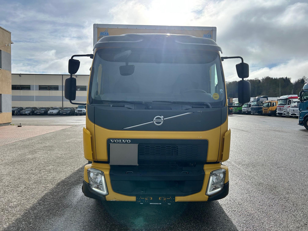 VOLVO FL250 - 박스 트럭 : 사진 4 VOLVO FL250 - 박스 트럭 : 사진 4
