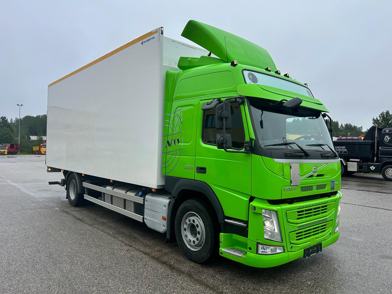 VOLVO FM330 - 박스 트럭 : 사진 1 VOLVO FM330 - 박스 트럭 : 사진 1