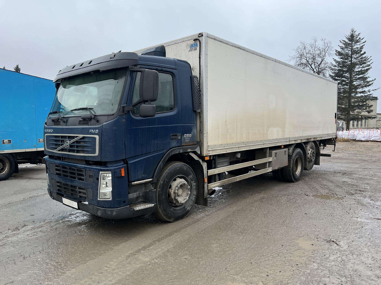 VOLVO FM9.260 - 박스 트럭 : 사진 2 VOLVO FM9.260 - 박스 트럭 : 사진 2