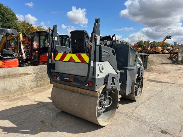 Bomag BW 135 AD-5 - 로드 롤러 : 사진 4 Bomag BW 135 AD-5 - 로드 롤러 : 사진 4