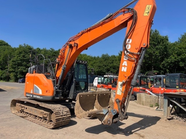 Doosan DX 140 LCR-5 - 크롤러 굴삭기 : 사진 4 Doosan DX 140 LCR-5 - 크롤러 굴삭기 : 사진 4