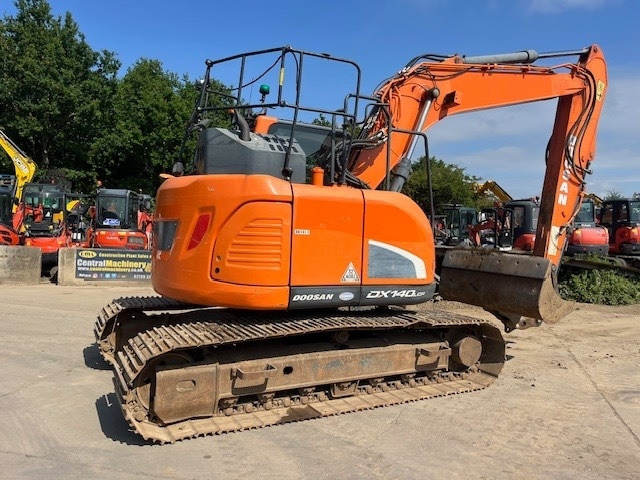 Doosan DX 140 LCR-5 - 크롤러 굴삭기 : 사진 2 Doosan DX 140 LCR-5 - 크롤러 굴삭기 : 사진 2