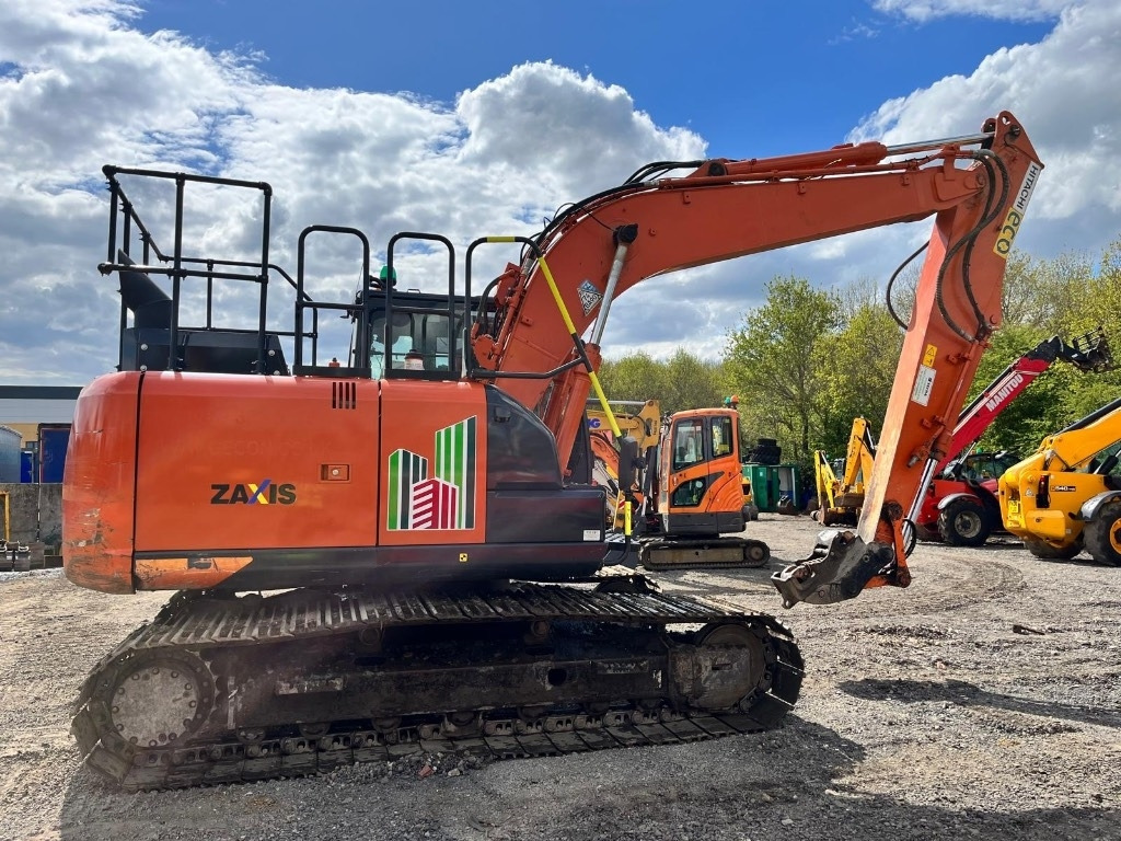 Hitachi ZX 130 LC N-6 - 크롤러 굴삭기 : 사진 2 Hitachi ZX 130 LC N-6 - 크롤러 굴삭기 : 사진 2