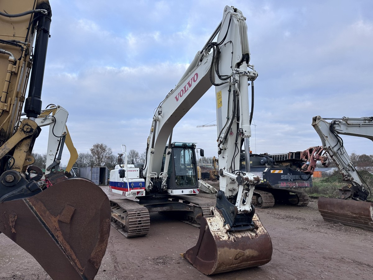 VOLVO EC 220 DL German machine! - 굴착기 : 사진 4 VOLVO EC 220 DL German machine! - 굴착기 : 사진 4