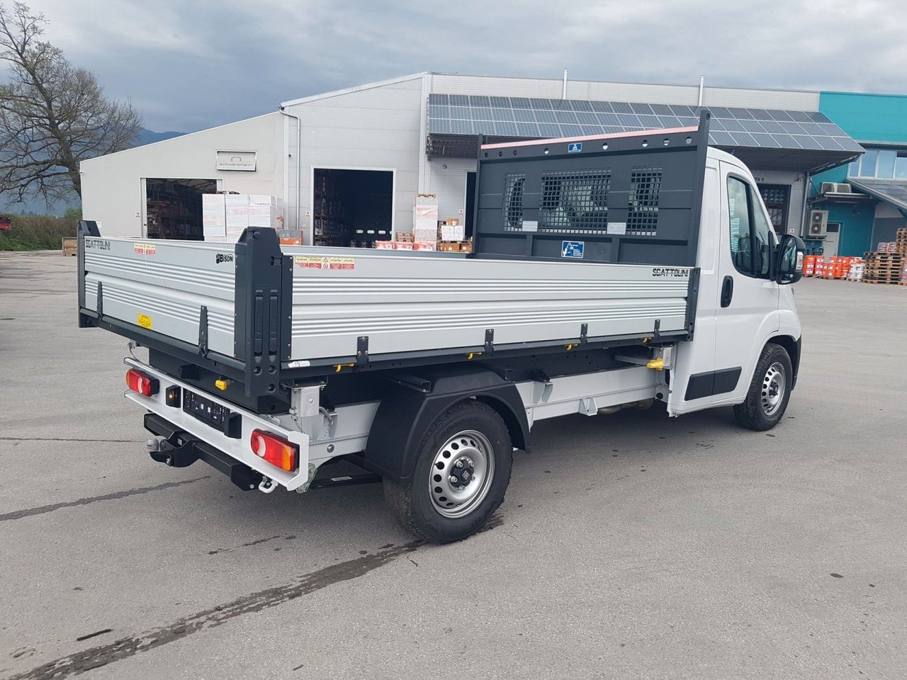 Fiat Ducato 35H L2H1 EKA 3-Seiten-Kipper 180 PS AHK - 덤프 밴 : 사진 3 Fiat Ducato 35H L2H1 EKA 3-Seiten-Kipper 180 PS AHK - 덤프 밴 : 사진 3