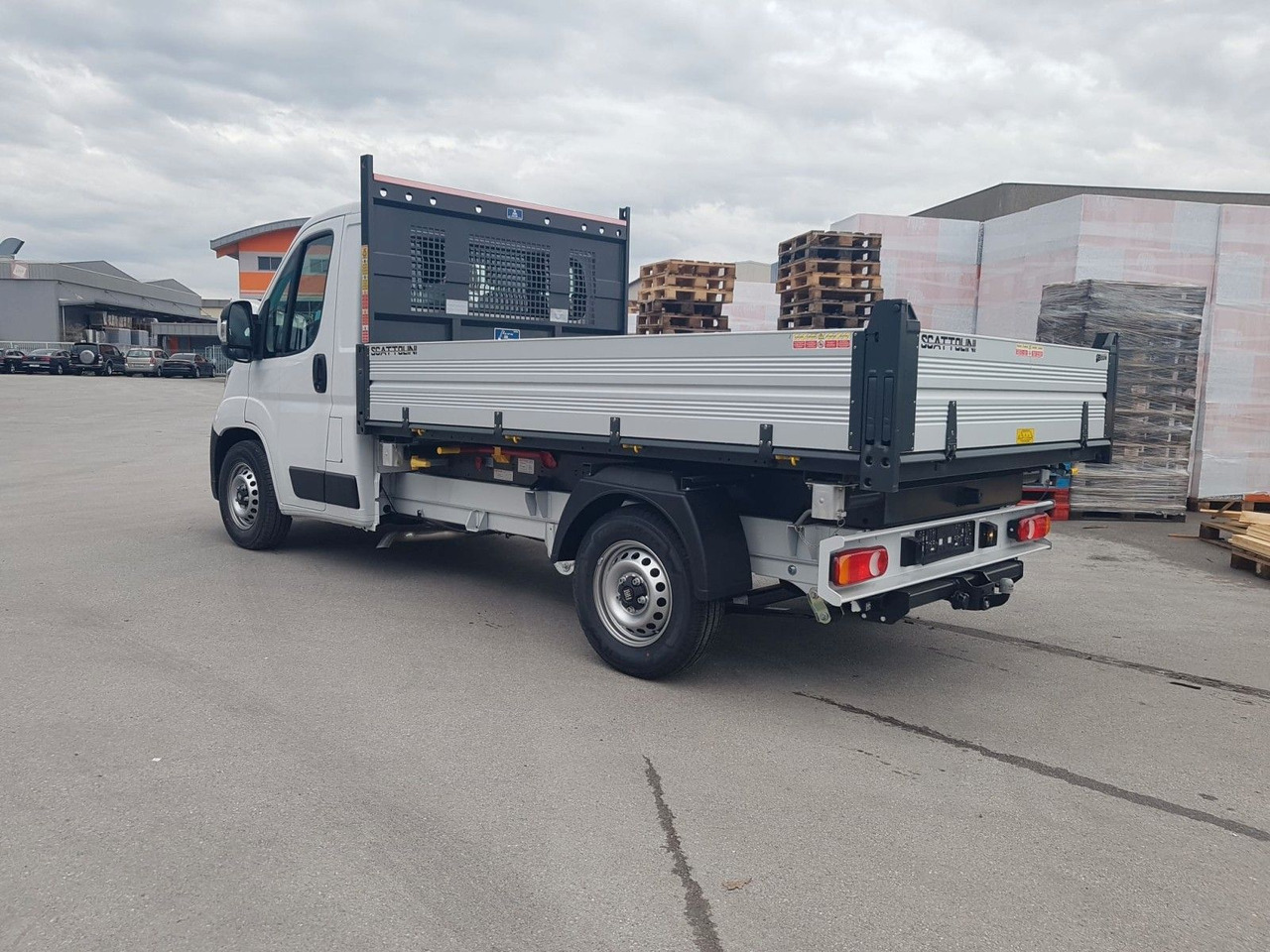 Fiat Ducato 35H L2H1 EKA 3-Seiten-Kipper 180 PS AHK - 덤프 밴 : 사진 5 Fiat Ducato 35H L2H1 EKA 3-Seiten-Kipper 180 PS AHK - 덤프 밴 : 사진 5