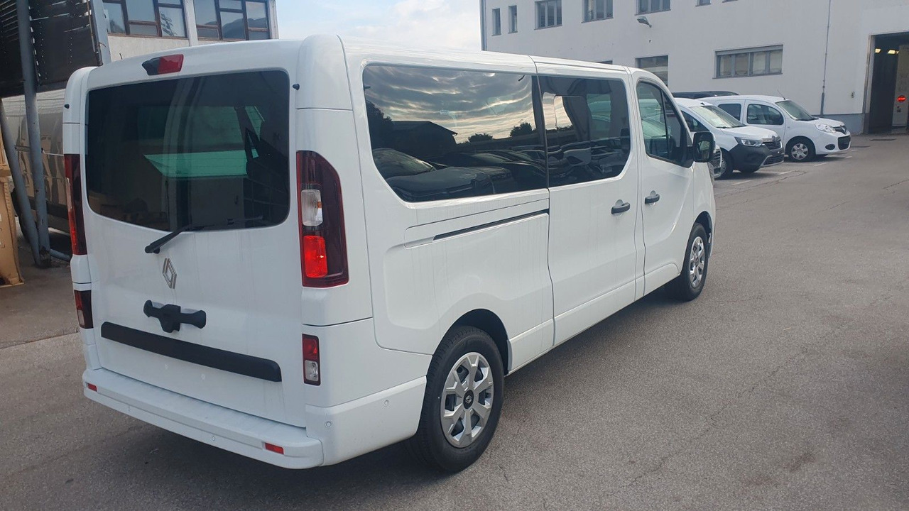 Renault Trafic Passenger Grand Intens dCi 150 - 승합차 : 사진 4 Renault Trafic Passenger Grand Intens dCi 150 - 승합차 : 사진 4